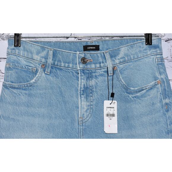 Express Stretch Light Wash Denim 70s Flare Jeans Size 6R NWT - Picture 2 of 6